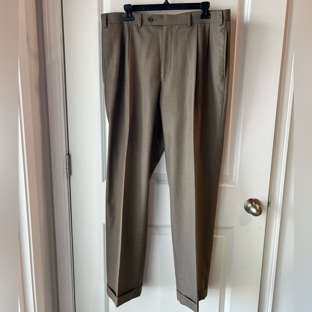 Lauren Ralph Lauren Men's tan Dress Pants. 38 x 32